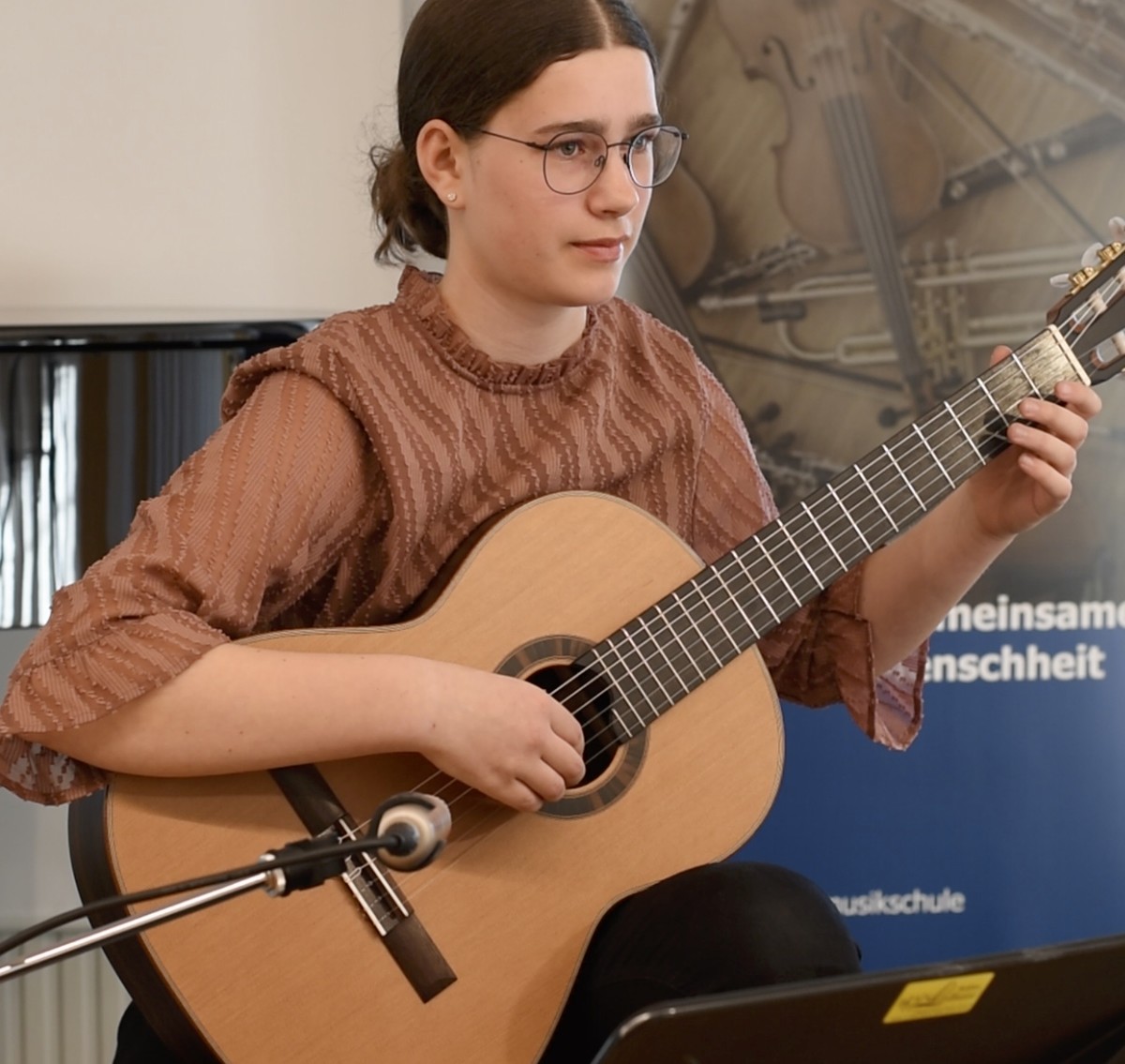 Emma Fritsch, Gitarre